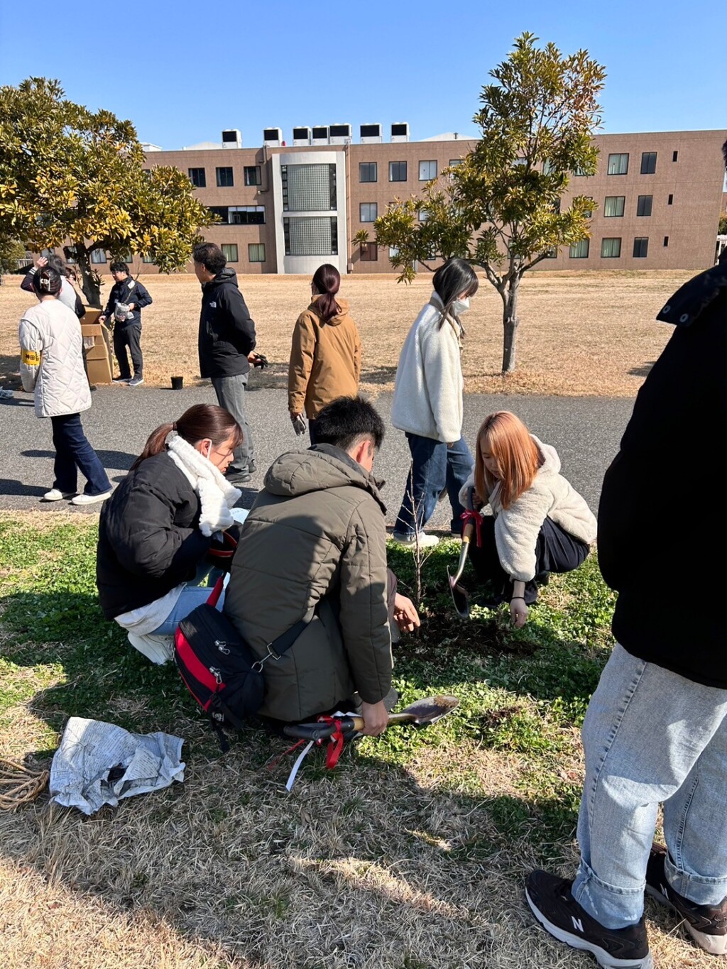 神田外語大学の学生たち